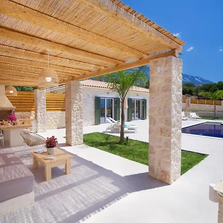 Lithos Villas *
